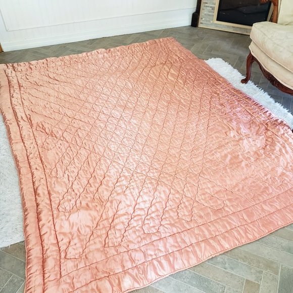 Lockport Vtg Quilted SATIN Comforter Blanket 66 x 85 Twin Pink Peach Thick Warm - Picture 6 of 16